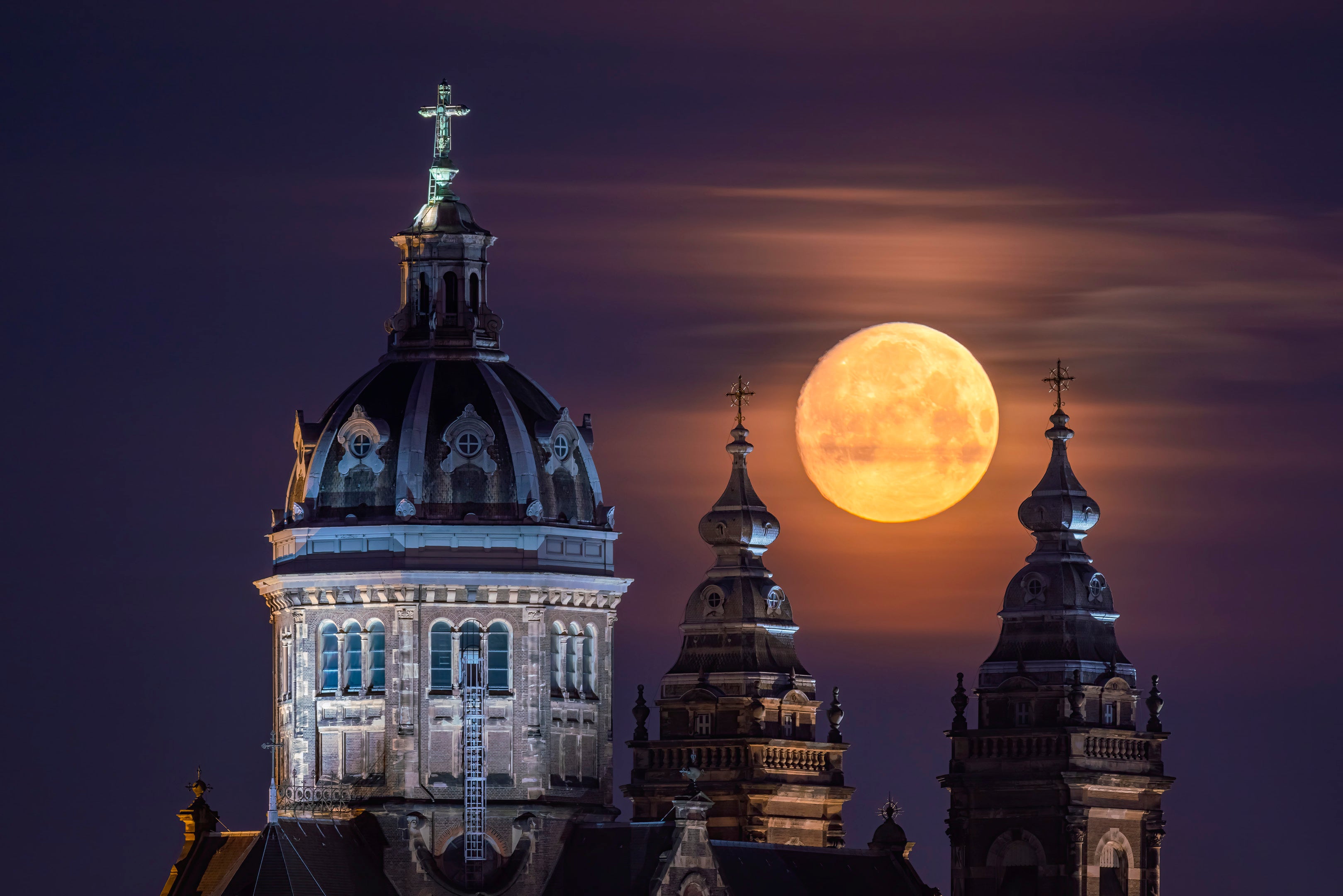 Lunar Amsterdam featured opacity image